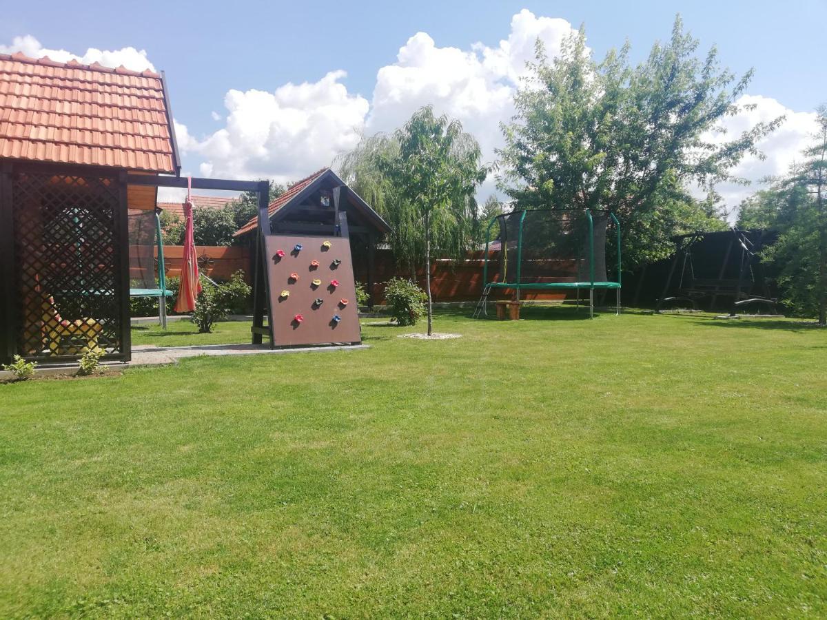 Penzion Kozak B&B Sebedražie 外观 照片